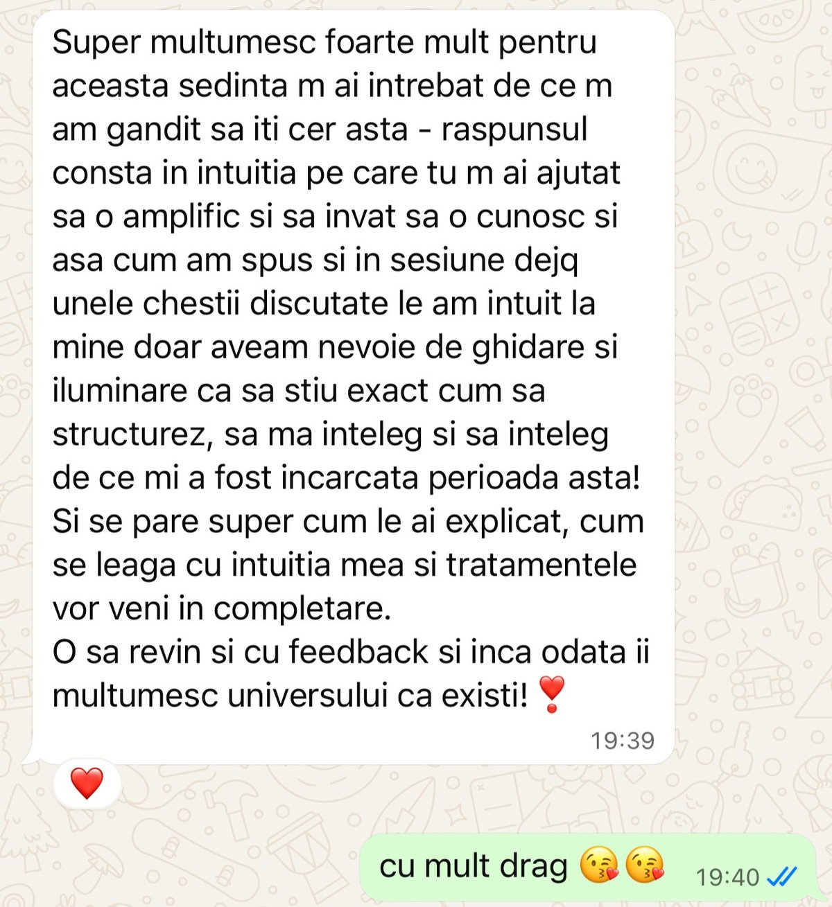 Chat conversation with long message in Romanian and short reply, timestamps 19:39 and 19:40