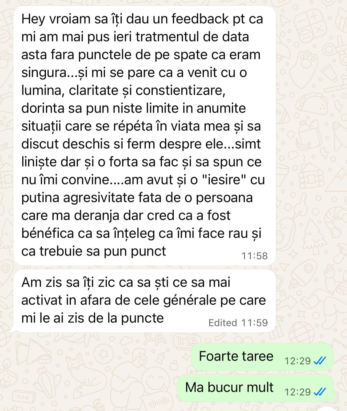 Screenshot of a text message conversation in Romanian with timestamps, showing a long message and two short replies